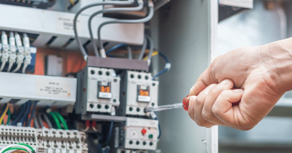 how commercial electrical systems are installed in buildings